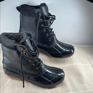 Women's Black Winter Boots size 6.5